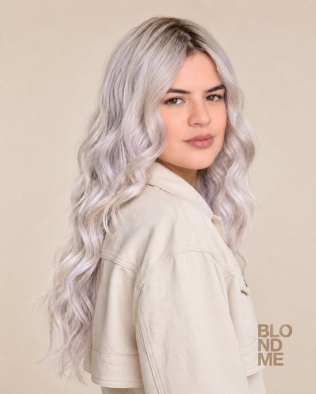 Trabajo de color BLONDME en tono rubio frío